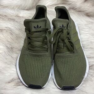 Adidas Swift Run